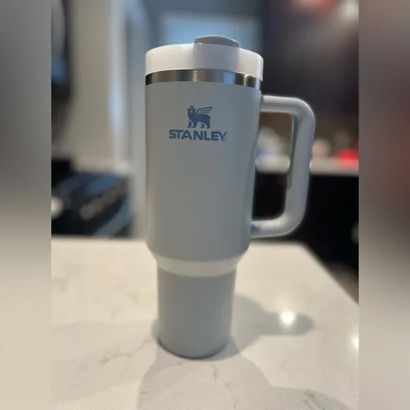 Stanley Quencher H2.0 40 oz Frost Used - Picture 1 of 7